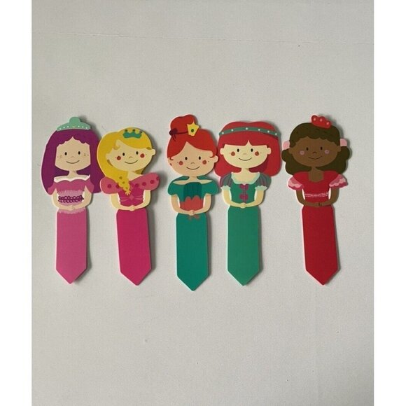 6/$20 ⭐️ Princess Sturdy Flat and Plastic Doll - Picture 3 of 3